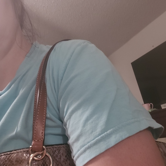 GUC Huge Snakeskin Dooney and Burke bag! - Picture 8 of 8